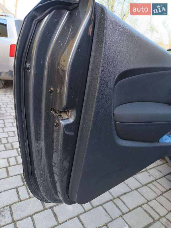 Хэтчбек Volkswagen Polo 2010 в Старом Самборе фото 31 Хэтчбек Volkswagen Polo 2010 в Старом Самборе