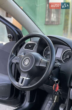 Хэтчбек Volkswagen Polo 2010 в 