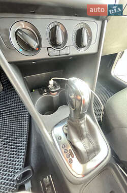Хэтчбек Volkswagen Polo 2011 в 