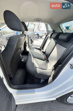 Хэтчбек Volkswagen Polo 2011 в 