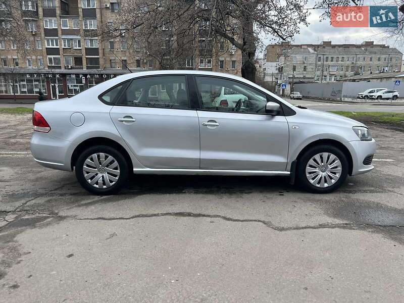 Седан Volkswagen Polo 2012 в Киеве фото 4 Седан Volkswagen Polo 2012 в Киеве