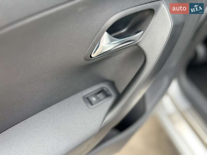 Седан Volkswagen Polo 2012 в Киеве фото 31 Седан Volkswagen Polo 2012 в Киеве