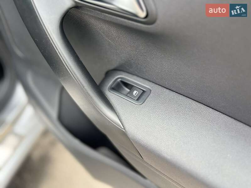 Седан Volkswagen Polo 2012 в Киеве фото 35 Седан Volkswagen Polo 2012 в Киеве