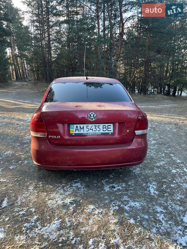 Седан Volkswagen Polo 2011 в Житомире