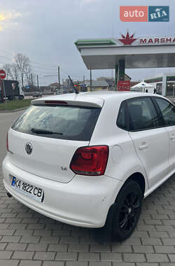Хэтчбек Volkswagen Polo 2011 в 
