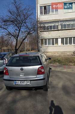 Хетчбек Volkswagen Polo 2003 в 