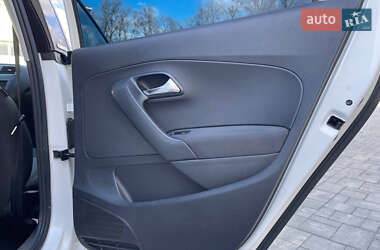Хэтчбек Volkswagen Polo 2011 в 