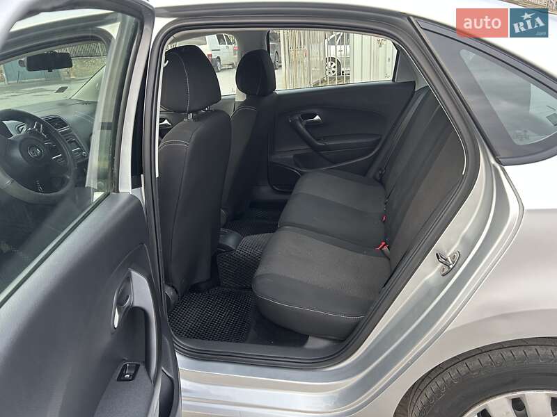 Седан Volkswagen Polo 2012 в Тернополе