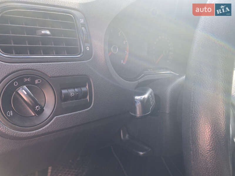 Седан Volkswagen Polo 2016 в Бердичеве