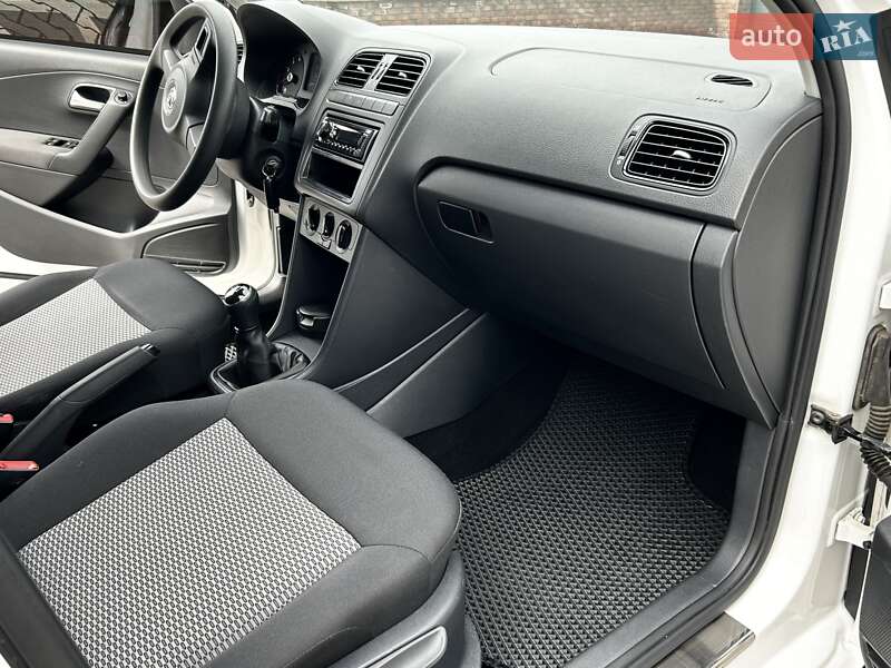 Хетчбек Volkswagen Polo 2013 в Хмельницькому