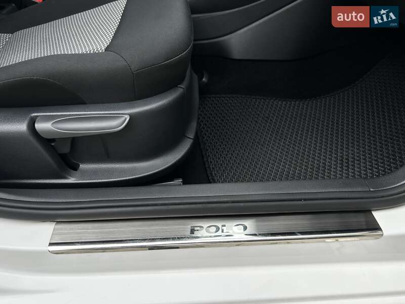 Хетчбек Volkswagen Polo 2013 в Хмельницькому