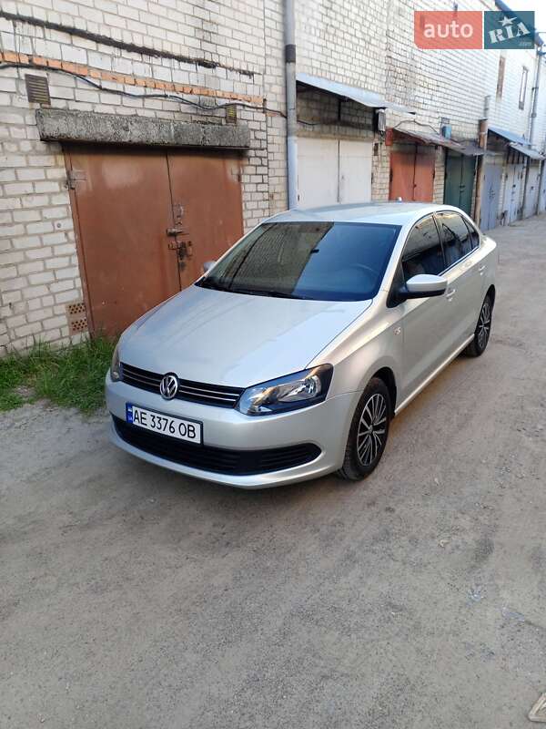 Седан Volkswagen Polo 2012 в 