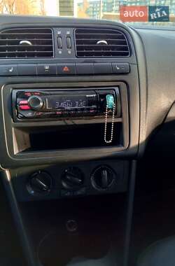 Седан Volkswagen Polo 2012 в 