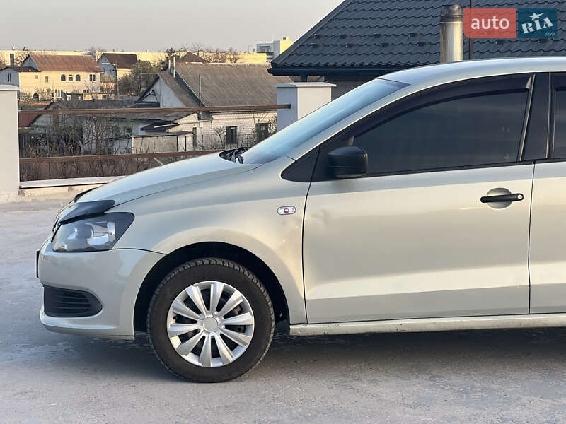 Седан Volkswagen Polo 2013 в Киеве