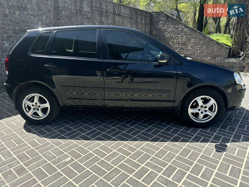 Хэтчбек Volkswagen Polo 2008 в Каменском