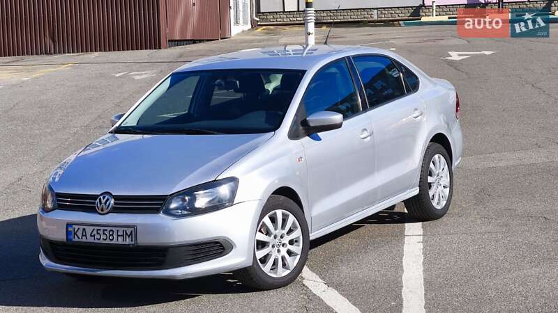 Седан Volkswagen Polo 2012 в Киеве