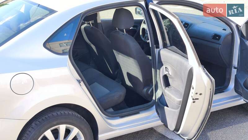 Седан Volkswagen Polo 2012 в Киеве