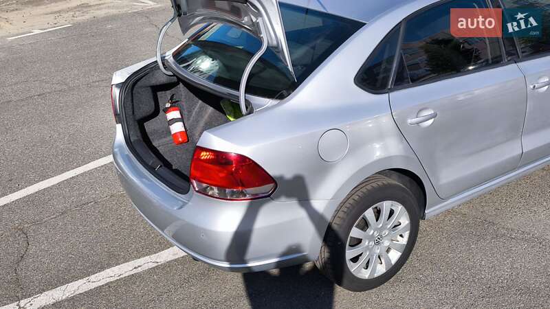 Седан Volkswagen Polo 2012 в Киеве