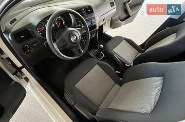 Хэтчбек Volkswagen Polo 2009 в 