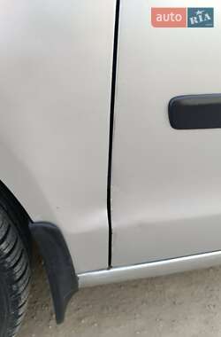 Хетчбек Volkswagen Polo 2003 в 
