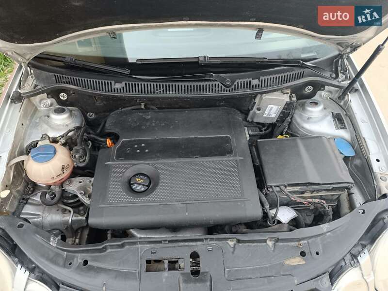 Хетчбек Volkswagen Polo 2003 в Тернополі