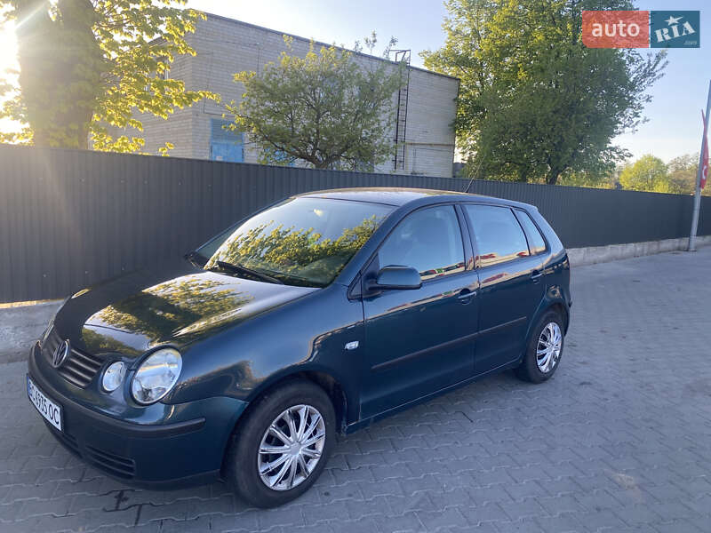 Хетчбек Volkswagen Polo 2001 в 