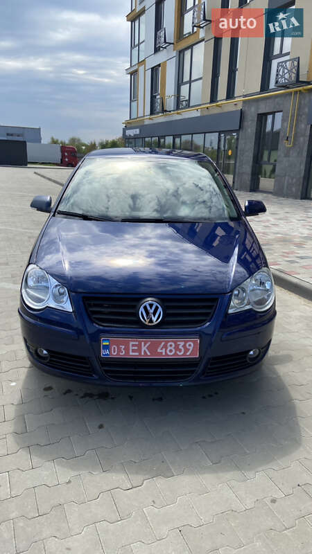 Хетчбек Volkswagen Polo 2008 в 