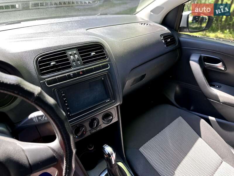 Хэтчбек Volkswagen Polo 2013 в Яворове