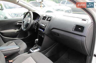 Хэтчбек Volkswagen Polo 2011 в 