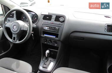 Хэтчбек Volkswagen Polo 2011 в 