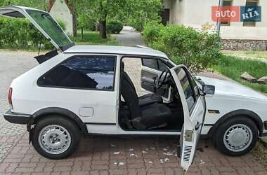 Хэтчбек Volkswagen Polo 1989 в 