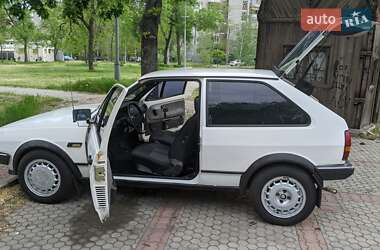 Хэтчбек Volkswagen Polo 1989 в 