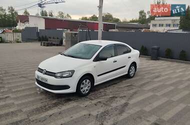 Седан Volkswagen Polo 2012 в 