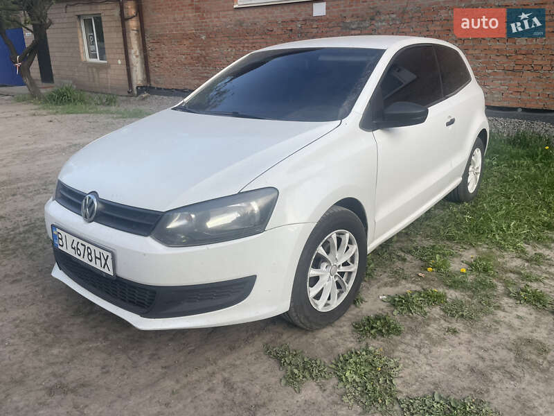 Хэтчбек Volkswagen Polo 2013 в 