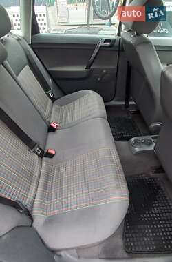 Хэтчбек Volkswagen Polo 2005 в 