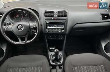 Седан Volkswagen Polo 2015 в 