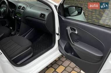 Седан Volkswagen Polo 2015 в 