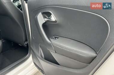 Хетчбек Volkswagen Polo 2011 в 