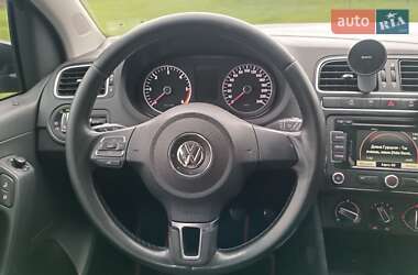 Хэтчбек Volkswagen Polo 2011 в 