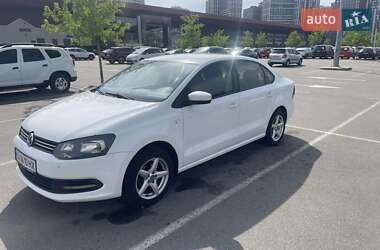 Седан Volkswagen Polo 2011 в 