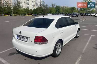 Седан Volkswagen Polo 2011 в 