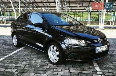 Седан Volkswagen Polo 2013 в Львові