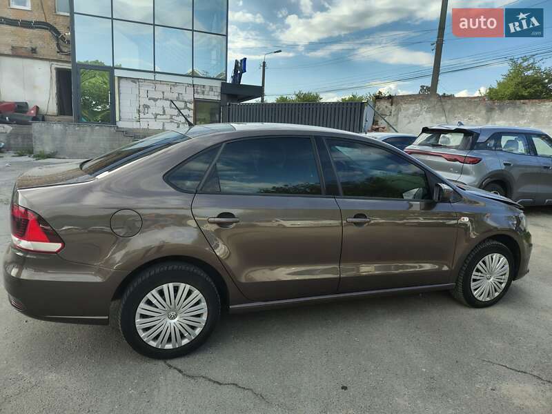 Седан Volkswagen Polo 2018 в Хмельницькому