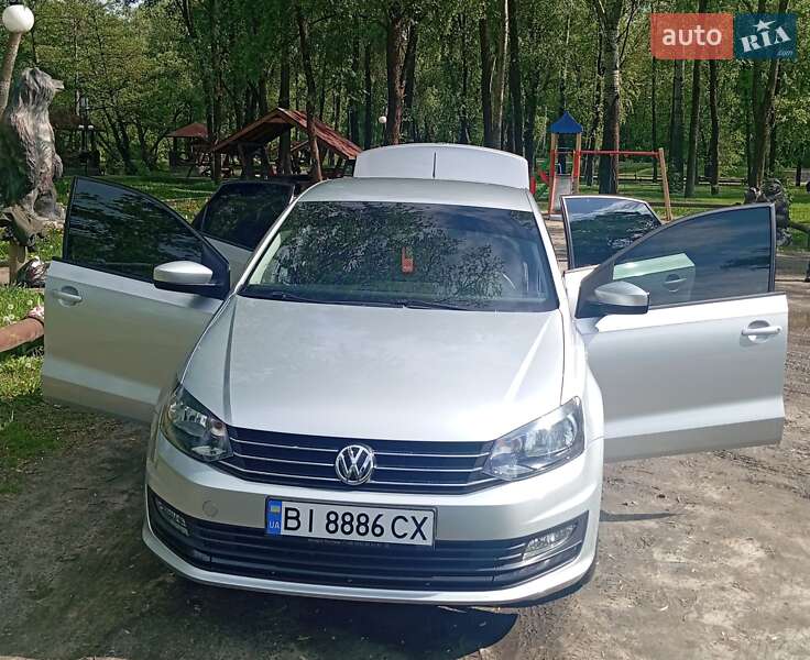Седан Volkswagen Polo 2018 в Тростянце
