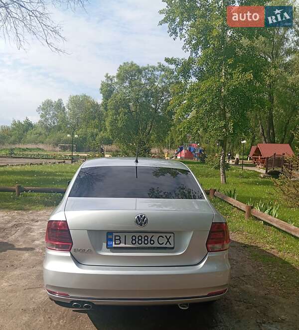 Седан Volkswagen Polo 2018 в Тростянце