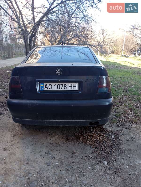 Седан Volkswagen Polo 1997 в Ужгороде