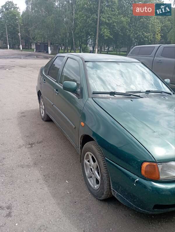 Седан Volkswagen Polo 1996 в Харкові