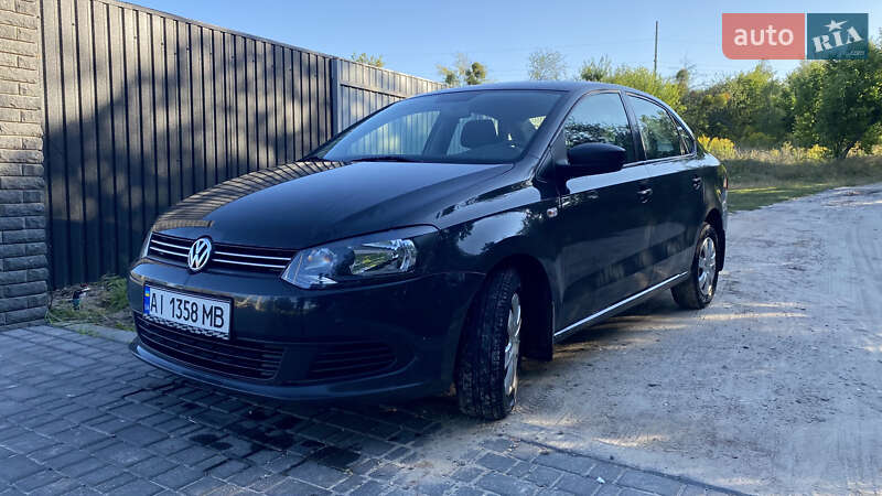 Седан Volkswagen Polo 2011 в Вишневом
