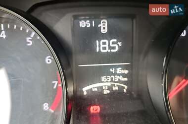 Хэтчбек Volkswagen Polo 2015 в 