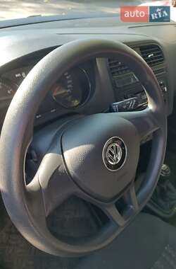 Хэтчбек Volkswagen Polo 2015 в 